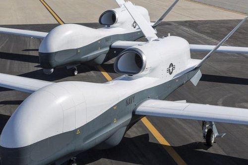 Mỹ lần đầu tiên triển khai UAV trinh sát không người lái MQ-4C Triton đến Nhật Bản