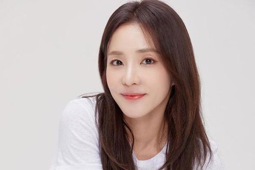 Sandara Park - cựu thành viên nhóm 2NE1 rời YG Entertainment sau 17 năm