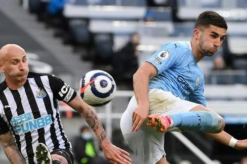 Thắng kịch tính, Man City lập thành tích 'vô tiền khoáng hậu'