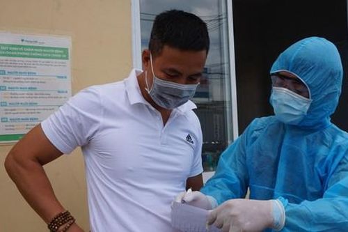 Người dân nói gì khi qua chốt kiểm dịch ở cửa ngõ TPHCM?
