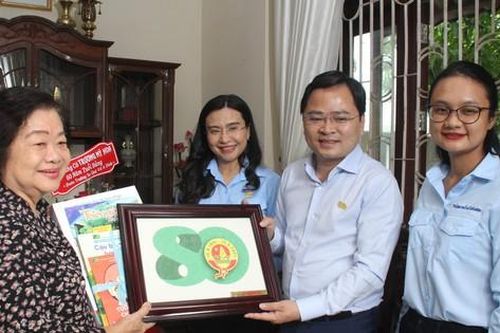 Bí thư thứ nhất T.Ư Đoàn Nguyễn Anh Tuấn tri ân cán bộ Đội TNTP Hồ Chí Minh các thời kỳ