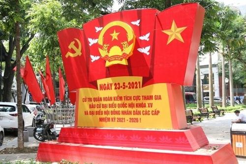 Hà Nội trang hoàng rực rỡ mừng ngày hội lớn