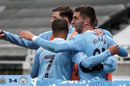 Thắng Newcastle 'điên rồ', tân vương Man City đi vào lịch sử
