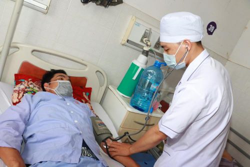 Kỳ tích cứu sống bệnh nhân bị điện giật ngừng tim khi dùng máy hàn tại nhà