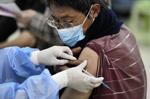 Trung Quốc bổ sung danh sách vaccine sử dụng khẩn cấp