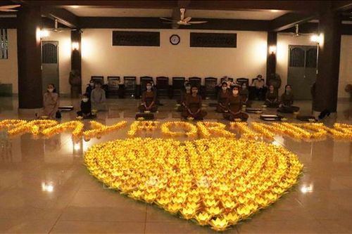Tăng ni, Phật tử TP Hồ Chí Minh chia sẻ khó khăn vì COVID-19 với nhân dân Ấn Độ