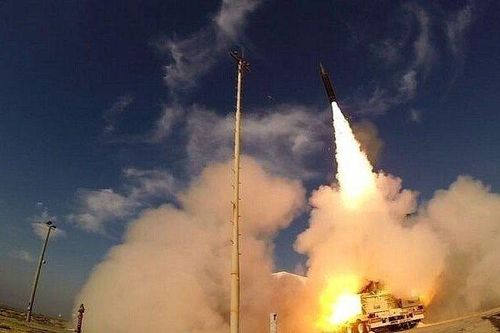Israel bất ngờ hứng rocket phóng từ Syria giữa căng thẳng leo thang