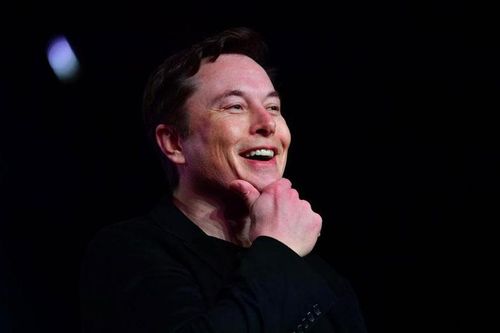 Elon Musk là CEO kiếm nhiều tiền nhất thế giới năm 2020