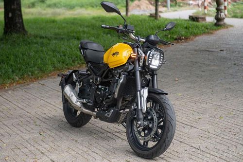 Đánh giá môtô 300 phân khối, giá chỉ 75 triệu tại Việt Nam