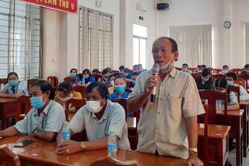 Ứng cử viên đại biểu Quốc hội tiếp xúc cử tri huyện Tam Nông