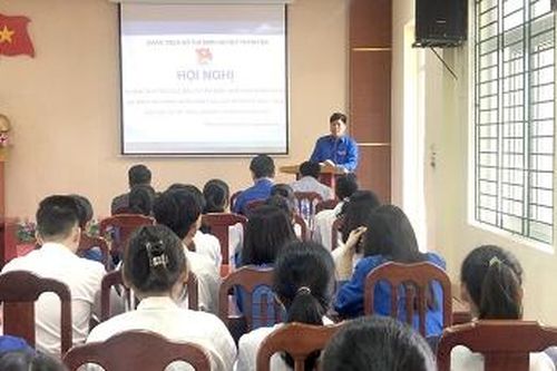 Tuổi trẻ Đất Tổ hướng về ngày hội toàn dân
