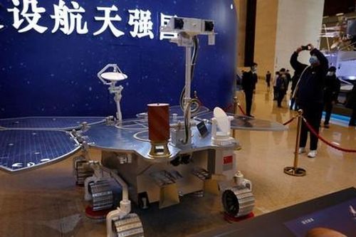 Tàu vũ trụ của Trung Quốc đáp thành công xuống bề mặt Sao Hỏa