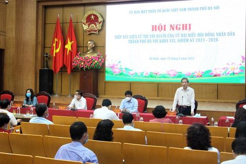 Người ứng cử đại biểu HĐND thành phố Hà Nội tiếp xúc cử tri quận Ba Đình