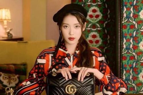 Cùng làm đại sứ thương hiệu xa xỉ, BLACKPINK được khen còn IU lại bị chê không hợp