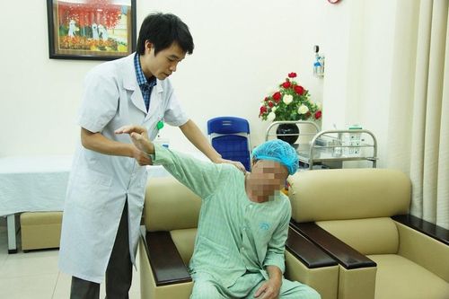 Điều trị viêm quanh khớp vai