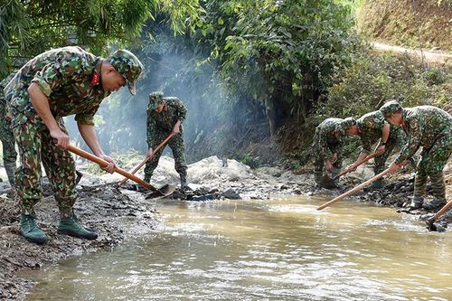 Toàn quân đẩy mạnh công tác dân vận vùng đồng bào dân tộc thiểu số