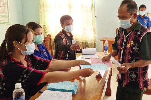 Hơn 4.850 cử tri vùng biên giới Quảng Nam đi bầu cử sớm