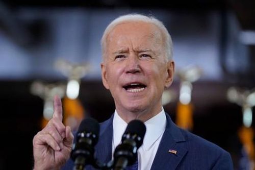 Tổng thống Joe Biden đảo ngược sắc lệnh về người nhập cư