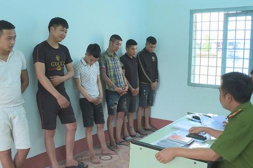 Bắt giữ các đối tượng cho vay tiền lãi suất 'cắt cổ' 695%/1 năm