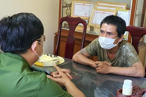 Truy bắt đối tượng đập phá các pa nô bầu cử tại Đà Nẵng