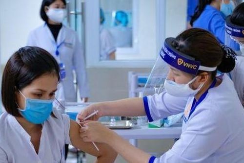 Hà Nội yêu cầu 4 bệnh viện tiếp nhận điều trị bệnh nhân COVID-19