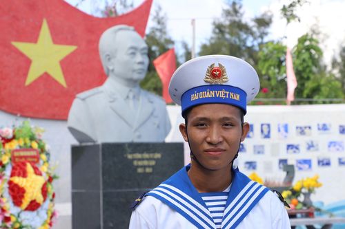 Bầu cử QH và HĐND: Rộn ràng đi bỏ phiếu sớm nơi huyện đảo Trường Sa