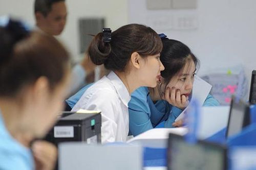 Thấy gì từ việc nhân viên ngân hàng lừa tiền khách hàng?