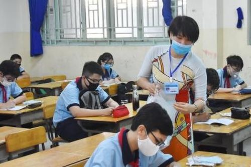 Các địa phương quyết định thời gian kéo dài năm học sau 31.5