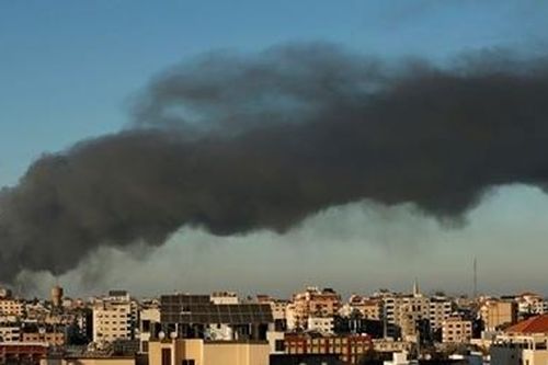 Hamas nã mưa rocket trong đêm, Israel dội bom nhà thủ lĩnh đáp trả