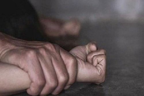 Khởi tố, bắt tạm giam yêu râu xanh xâm hại chính con gái ruột ở Phú Thọ