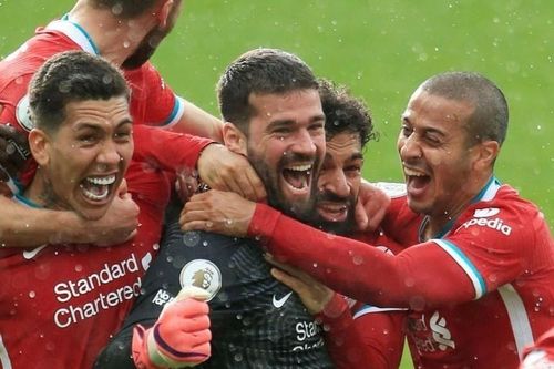 Bàn thắng định mệnh của Alisson