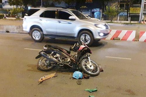 Kẻ cướp thiệt mạng, cô gái gãy chân khi bị kéo lê trên đường ở TP.HCM