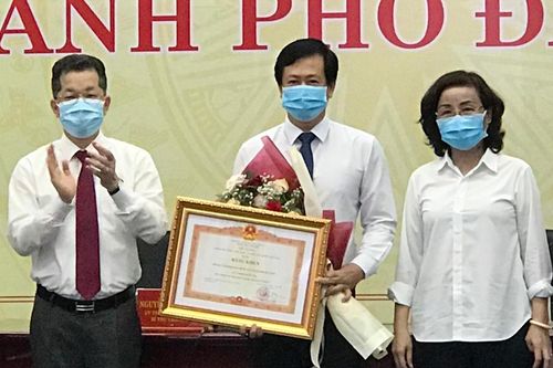 CDC Đà Nẵng nhận bằng khen của Thủ tướng nhờ sáng kiến chống dịch