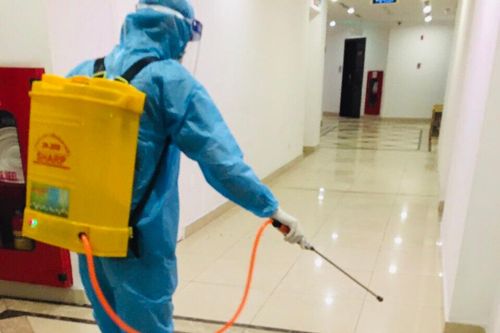 Hà Nội: Khử khuẩn nhà bệnh nhân Covid-19 ở Royal City, 9F1 liên quan