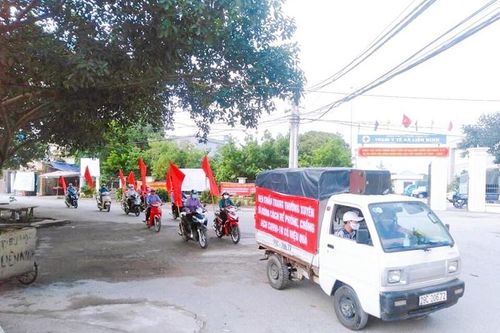 Huyện Thanh Trì: Xử phạt 137 trường hợp không đeo khẩu trang nơi công cộng