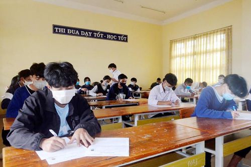 Lâm Đồng cho phép học sinh tiếp tục thi học kỳ trong ba ngày