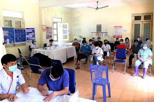 Tạm đình chỉ công tác giáo viên vi phạm quy định phòng, chống dịch Covid-19