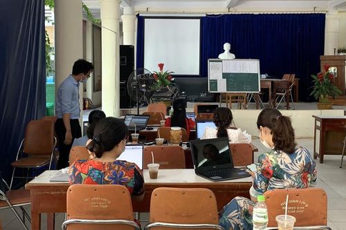 Học sinh bậc THCS Đà Nẵng bước vào kỳ kiểm tra học kỳ II 'đặc biệt'
