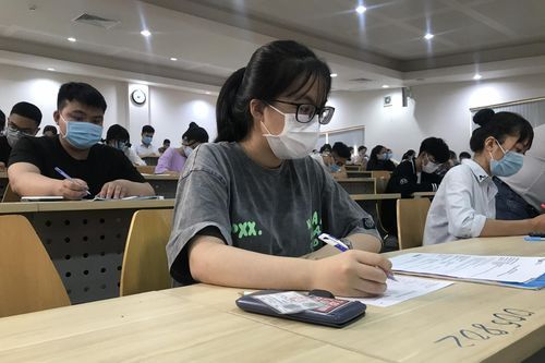 Trường ĐH Quốc tế - ĐHQG TPHCM: Lùi thời gian thi đánh giá năng lực