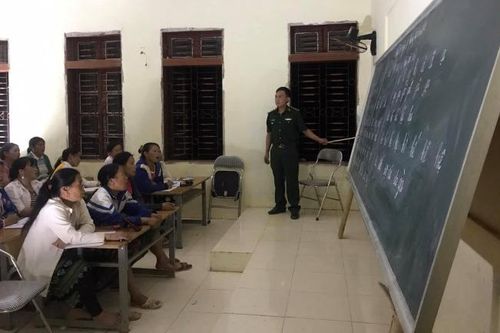 Xóa mù nơi biên giới Mường Lèo