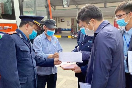 Hà Nội: Xử lý trên 1.000 xe khách không tuân thủ việc phòng, chống dịch COVID-19