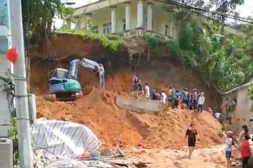 Hà Giang: Sạt bờ khi đang thi công, một công nhân thiệt mạng