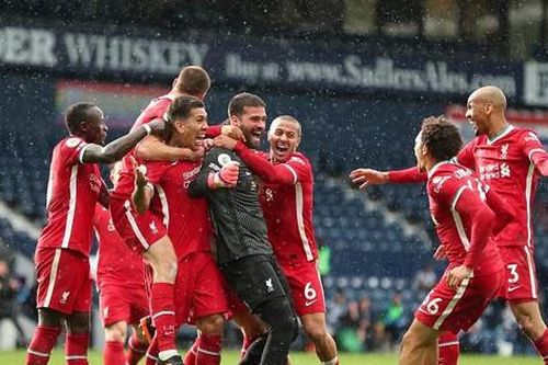 Ghi 'bàn thắng vàng' phút 90+6, Alisson giúp Liverpool sáng cửa vào top 4