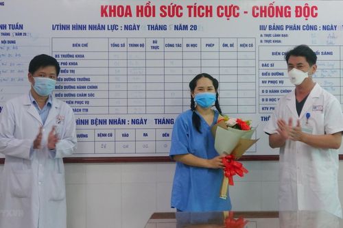 Nữ điều dưỡng bị sốc phản vệ sau tiêm vaccine COVID-19 đã xuất viện