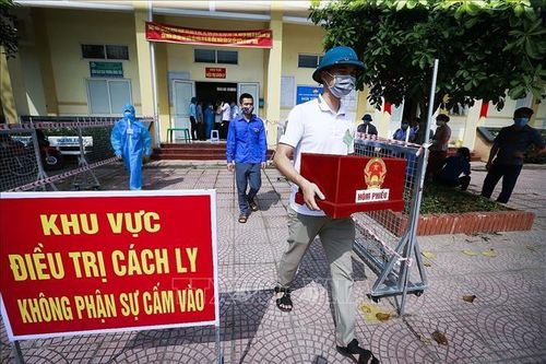 Hòa Bình tổ chức diễn tập bỏ phiếu bầu cử tại các điểm cách ly