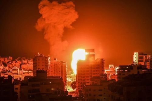 Israel tiến hành đợt không kích lớn hơn tại một số địa điểm ở Gaza