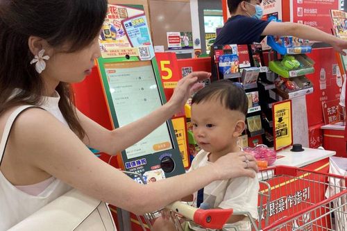 Người trẻ Trung Quốc sợ sinh con: Những khoản nợ là 'biện pháp tránh thai' hiệu quả nhất