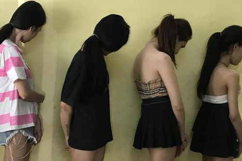 Công an Biên Hòa bắt nhóm đối tượng chuyển giới bán dâm và trộm cắp tài sản
