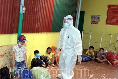 Thêm 2 học sinh ở Nậm Pồ dương tính với SARS-CoV-2
