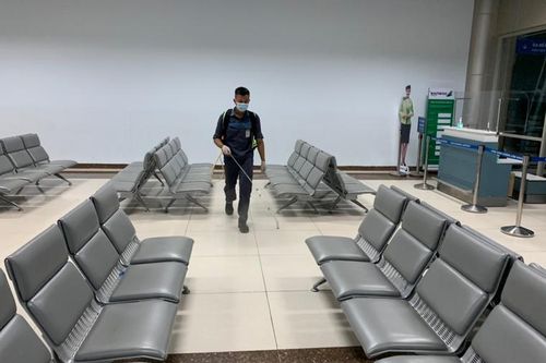 Chốt kiểm dịch Cảng hàng không Liên Khương phát hiện 8 F1 chuyển cách ly tập trung